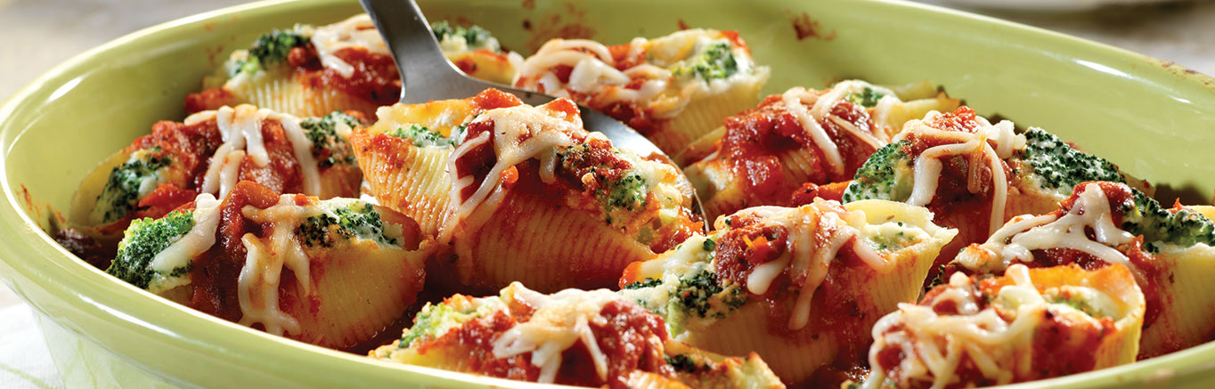 Image of prepared Vegetarian Broccoli & Cheese Stuffed Shells made with Prego® sauce