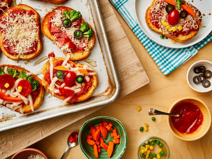 Image of prepared Garlic Bread Texas Toast Pizzas